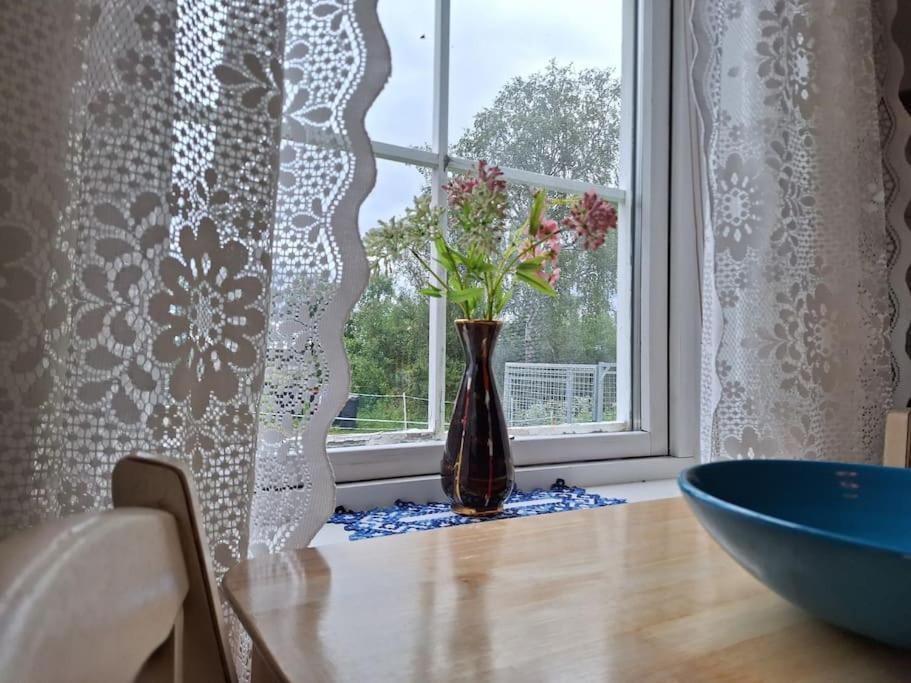 Privat Leilighet Pa Gard Med Badstue Og Nordlys Narvik Exterior foto